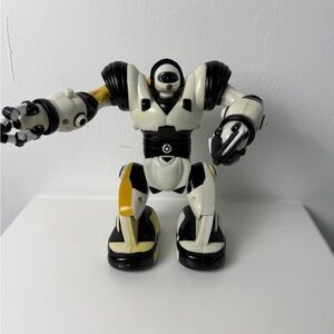 WowWee Robosapien V1 Humanoid Robot 2004 Vintage Interactive Toy